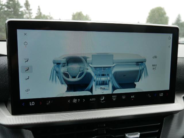 Certified 2025 Ford Explorer ST-Line AWD/4WD image 24