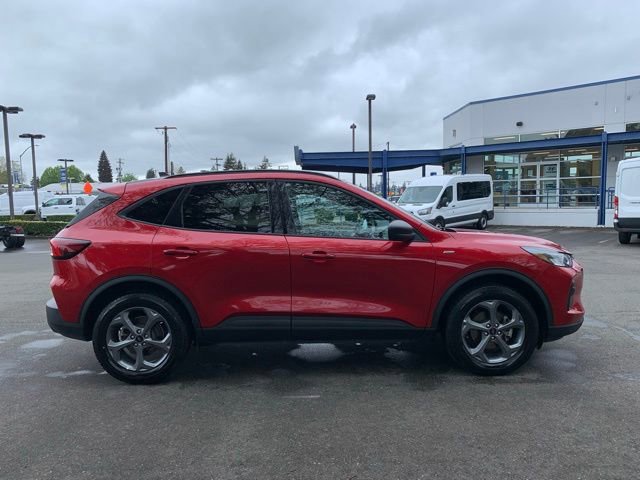 Certified 2025 Ford Escape ST-Line AWD/4WD image 8