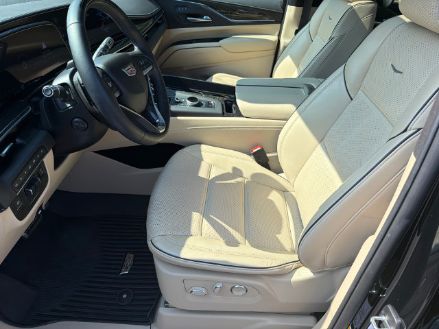 Used 2024 Cadillac Escalade ESV Premium Luxury w/ Performance Package AWD/4WD image 11