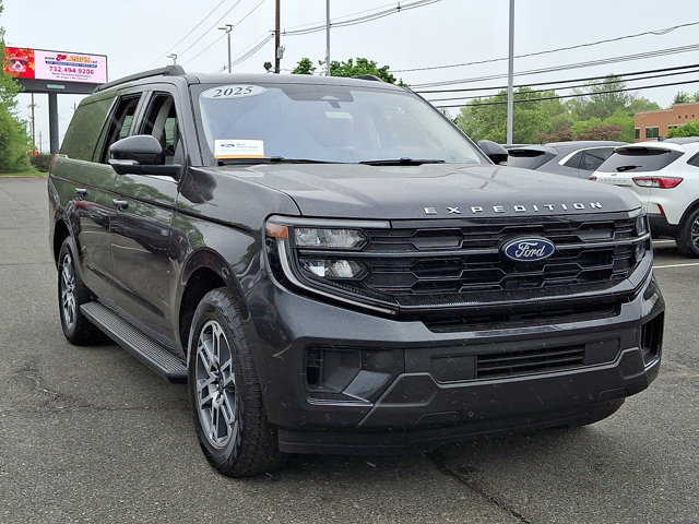 Certified 2025 Ford Expedition Max Active AWD/4WD image 2