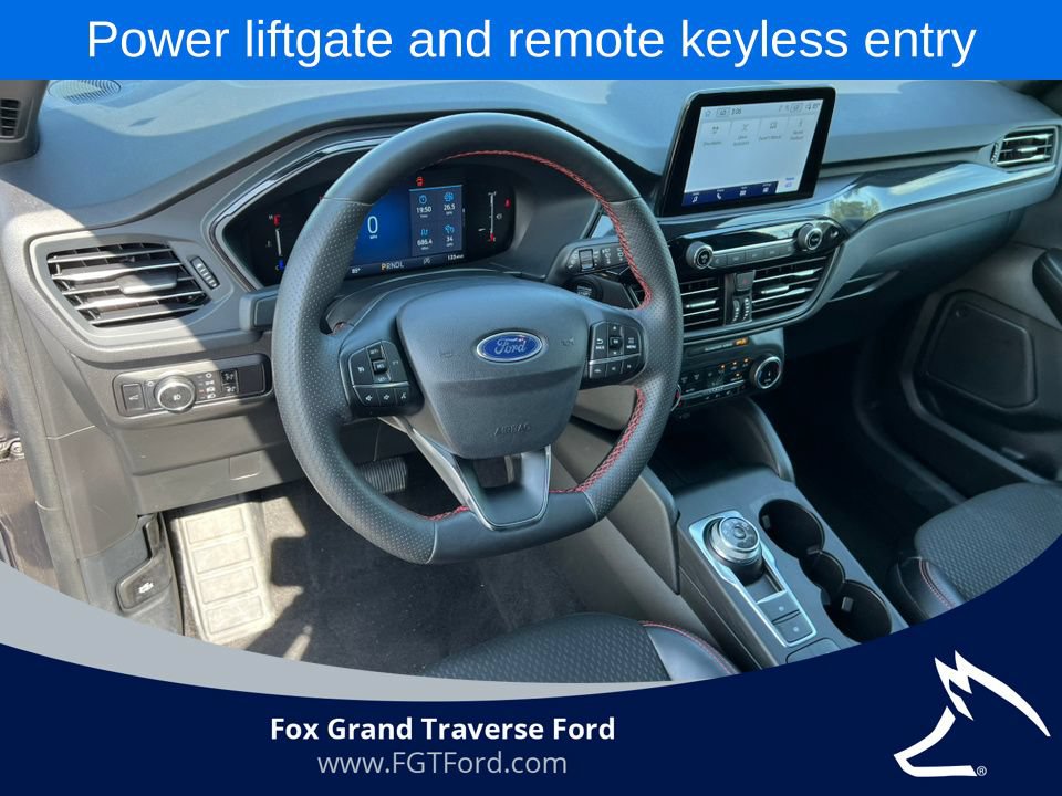 Certified 2025 Ford Escape ST-Line Select AWD/4WD image 16