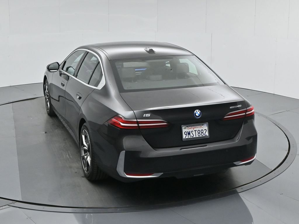 Used 2024 BMW i5 eDrive40i image 46