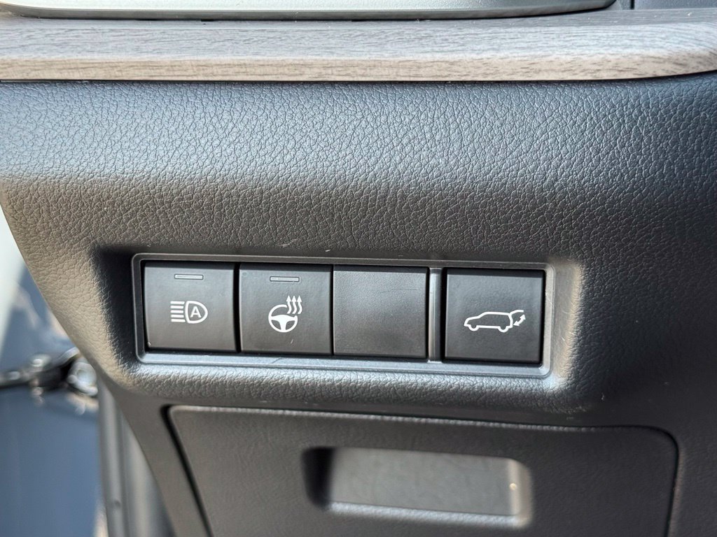 Used 2024 Toyota Grand Highlander AWD image 18