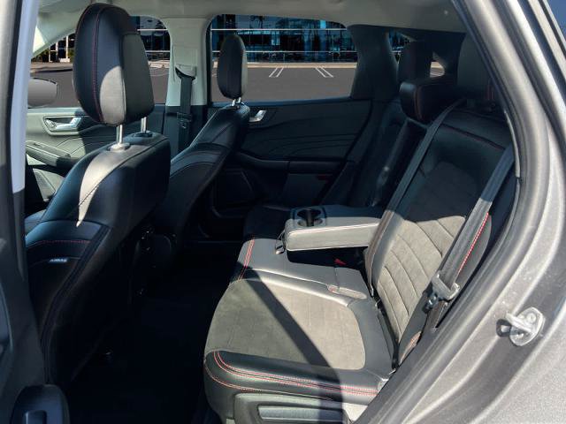Certified 2022 Ford Escape SEL w/ SEL Stealth AWD Package image 17