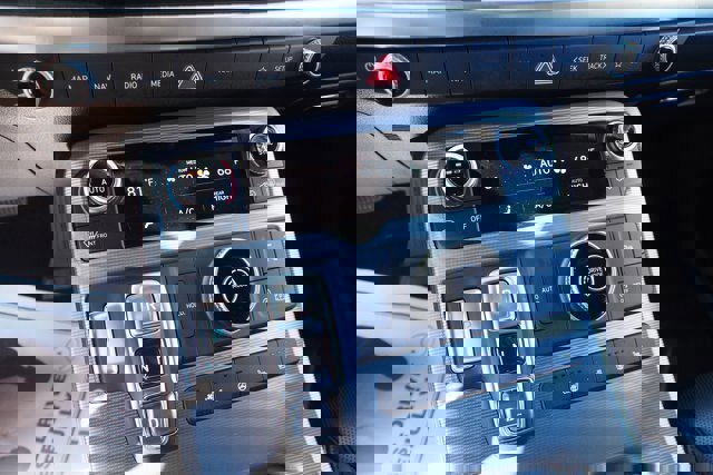 Used 2023 Hyundai Palisade Calligraphy image 28