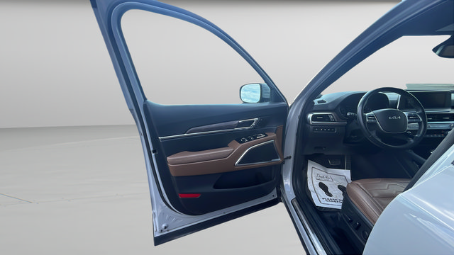 Used 2022 Kia Telluride SX w/ SX Prestige Package AWD/4WD image 9