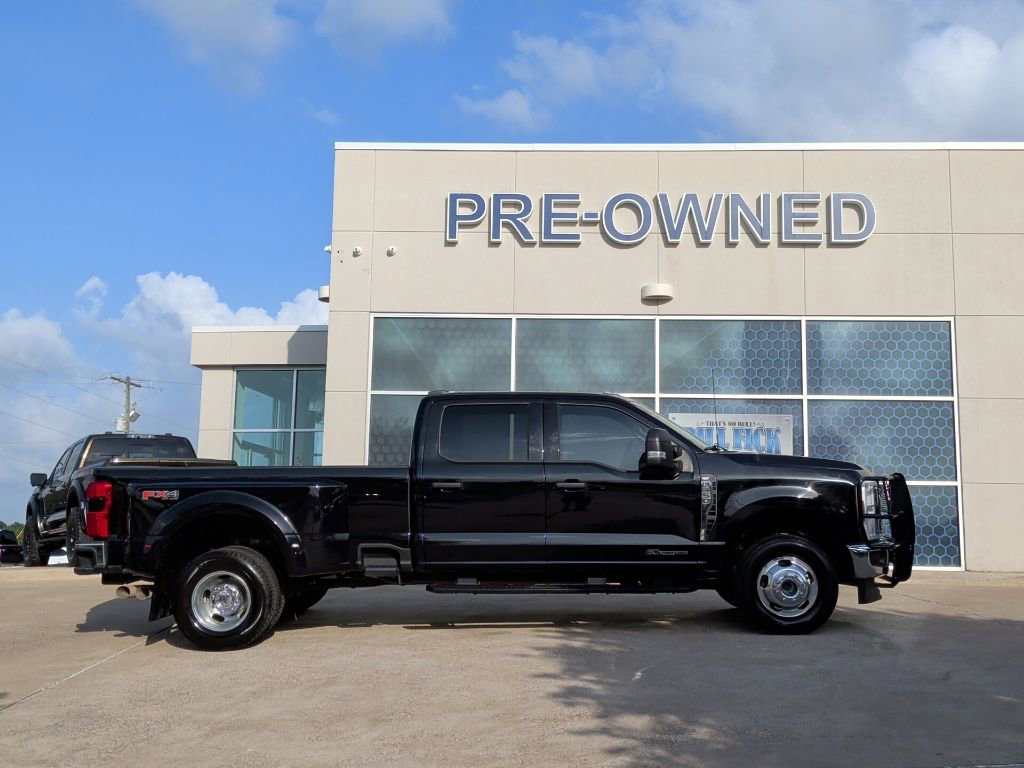 Certified 2023 Ford F350 XLT w/ 360-Degree Camera Package AWD/4WD image 2
