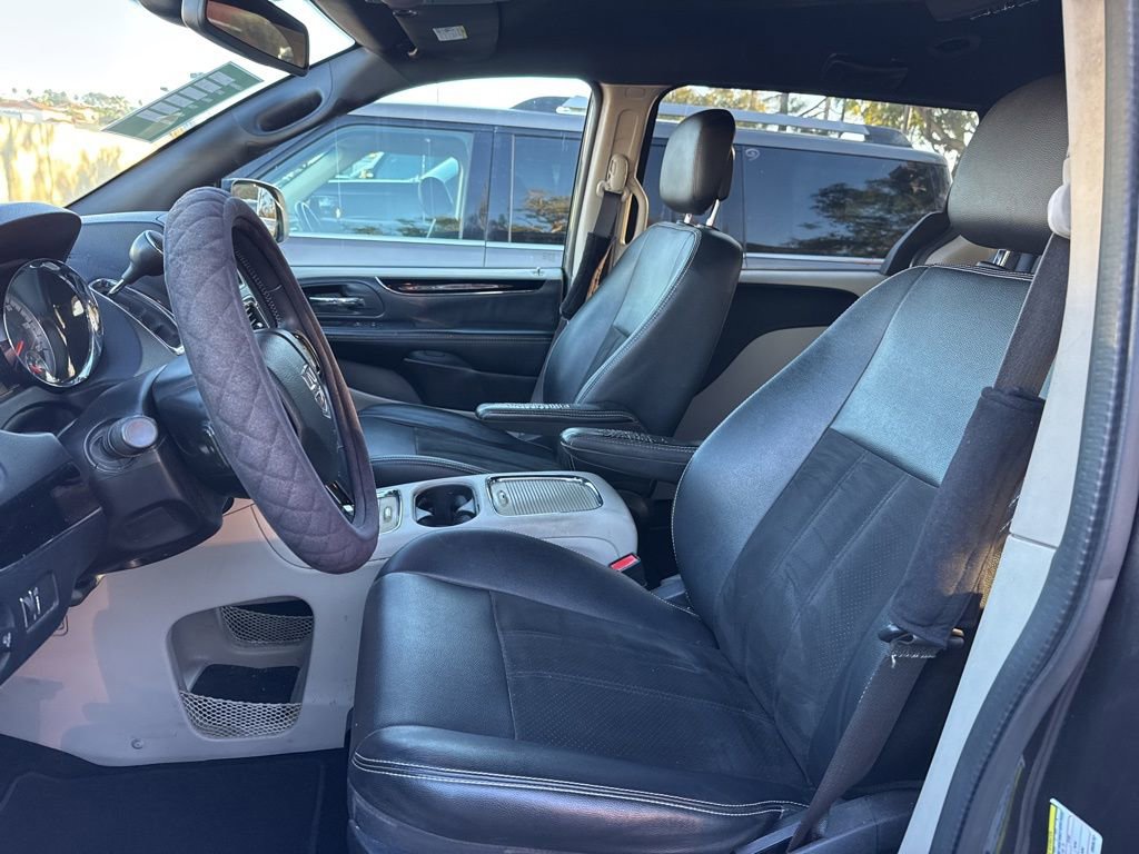 Used 2019 Dodge Grand Caravan SXT image 7