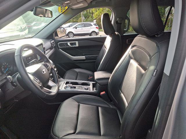 Certified 2022 Ford Explorer XLT w/ Equipment Group 202A image 14