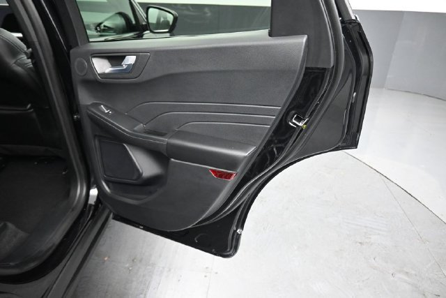 Certified 2026 Ford Escape SE w/ PHEV Premium Package FWD image 28