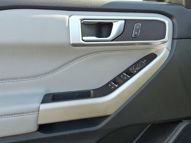Certified 2022 Ford Explorer XLT w/ Equipment Group 202A image 14