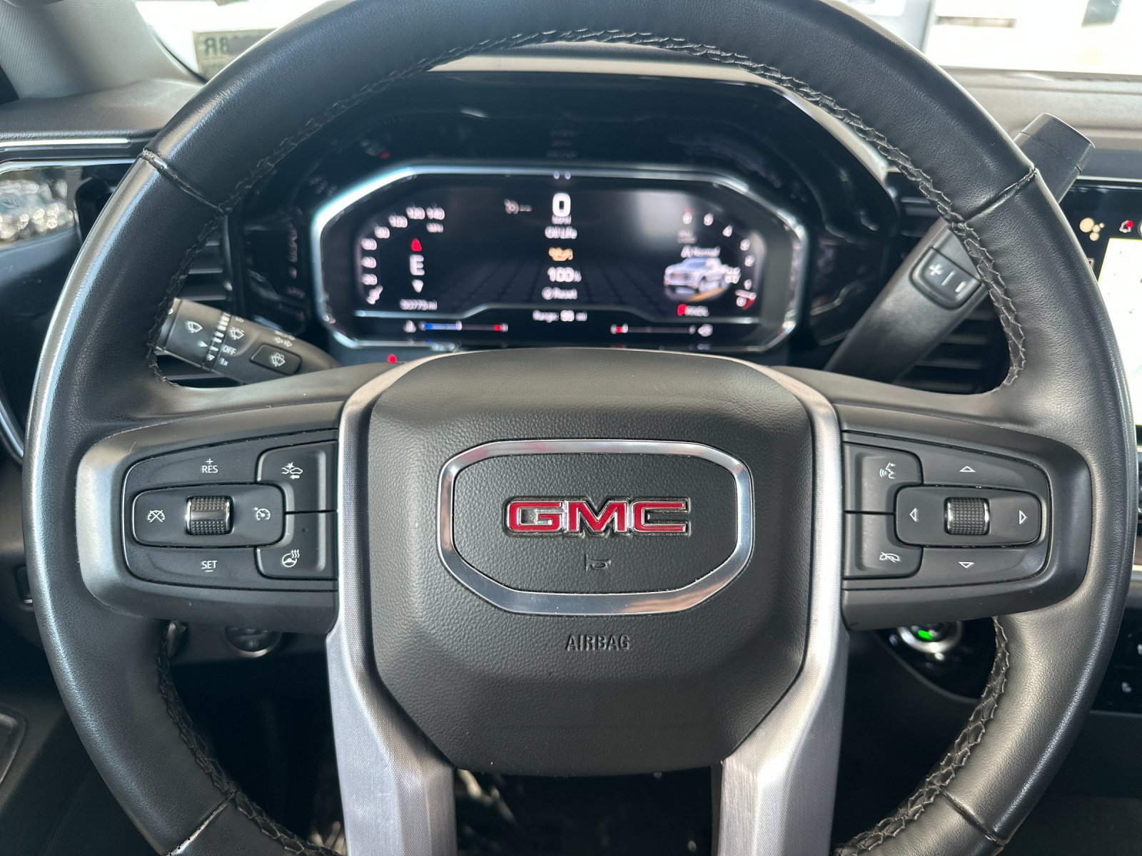 Used 2025 GMC Sierra 1500 SLT AWD/4WD image 25