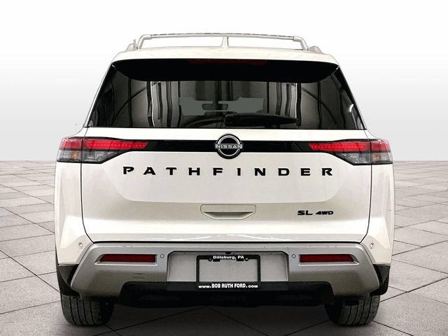 Used 2023 Nissan Pathfinder SL w/ Black Appearance Package AWD/4WD image 4