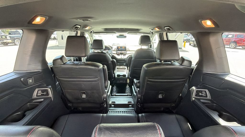 Used 2023 Honda Odyssey Sport image 13