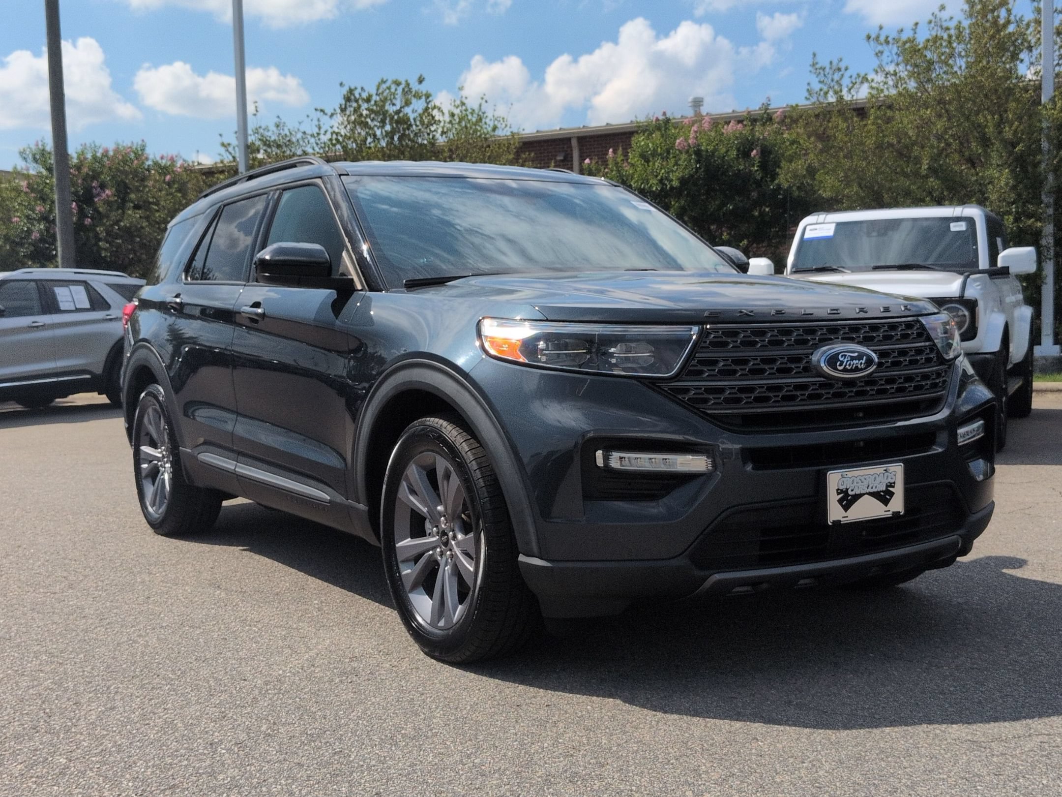Certified 2022 Ford Explorer XLT w/ Equipment Group 202A