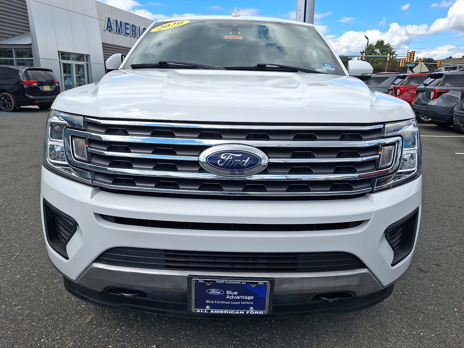 Certified 2020 Ford Expedition XLT w/ Equipment Group 202A AWD/4WD image 3