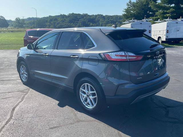 Certified 2023 Ford Edge SEL w/ Convenience Package AWD/4WD image 3