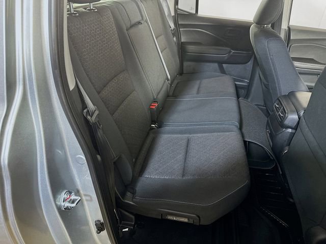 Used 2025 Honda Ridgeline Sport image 11