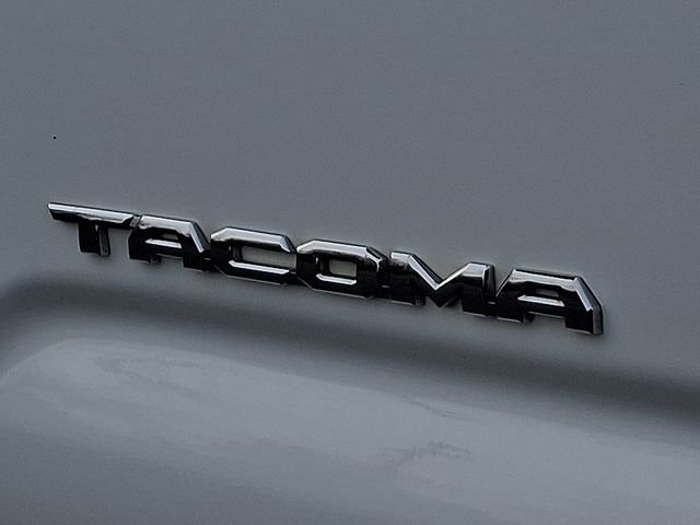 Used 2019 Toyota Tacoma TRD Off-Road image 30