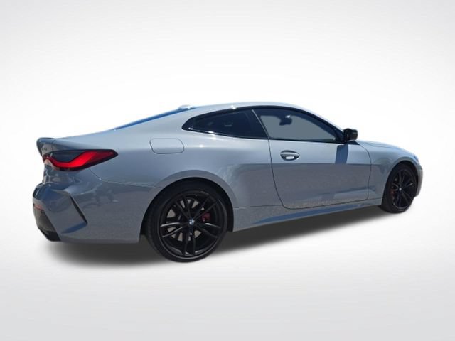 Used 2022 BMW 430i Coupe w/ M Sport Package RWD image 3