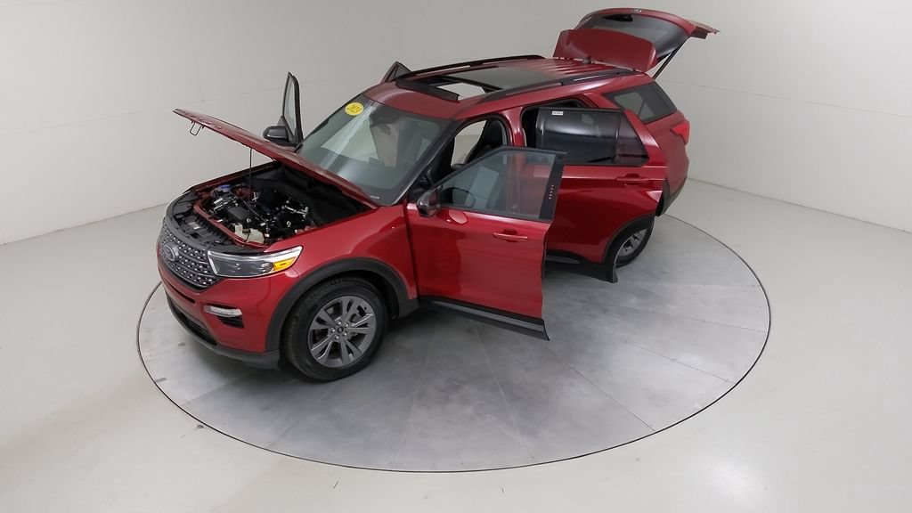 Certified 2023 Ford Explorer XLT w/ Equipment Group 202A AWD/4WD image 57