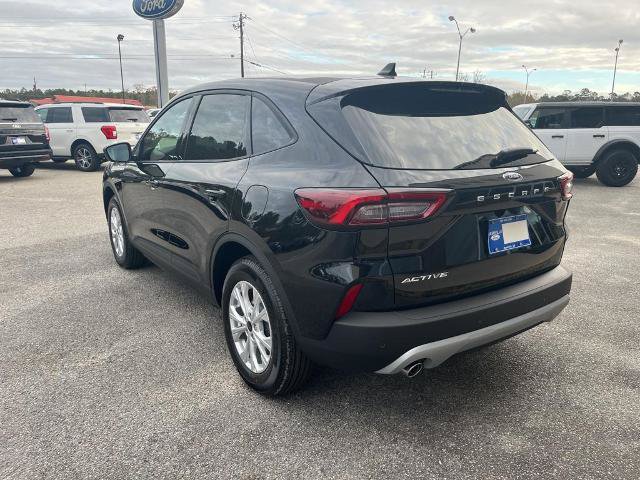 Certified 2025 Ford Escape Active w/ Tech Pack #1 FWD image 3