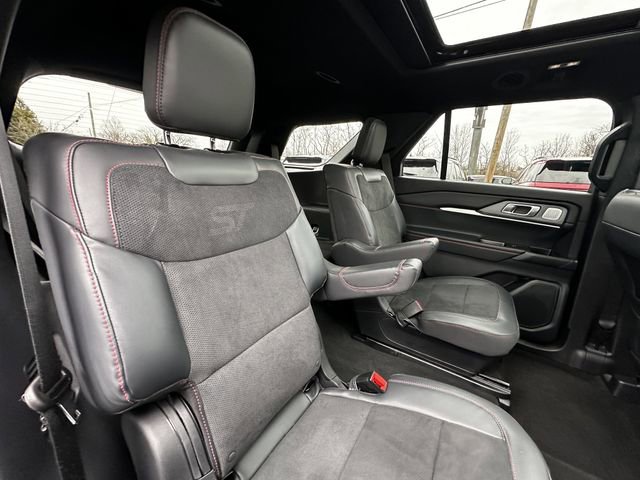 Certified 2025 Ford Explorer ST w/ Sun And Sound Package image 39