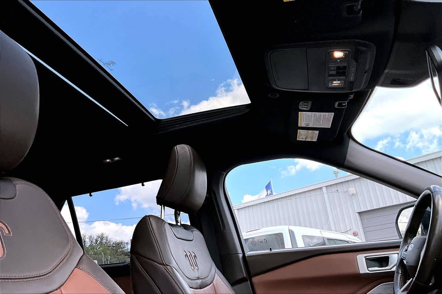 Certified 2021 Ford Explorer King Ranch w/ Premium Technology Package AWD/4WD image 14