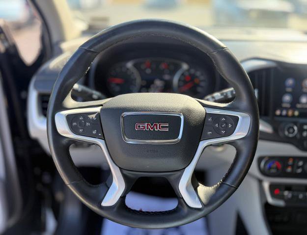 Used 2024 GMC Terrain SLT AWD/4WD image 8