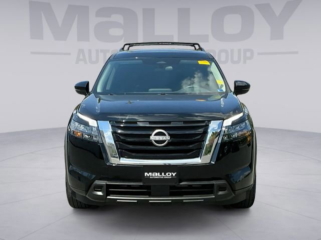 Used 2025 Nissan Pathfinder SV w/ SV Premium Package AWD/4WD image 8
