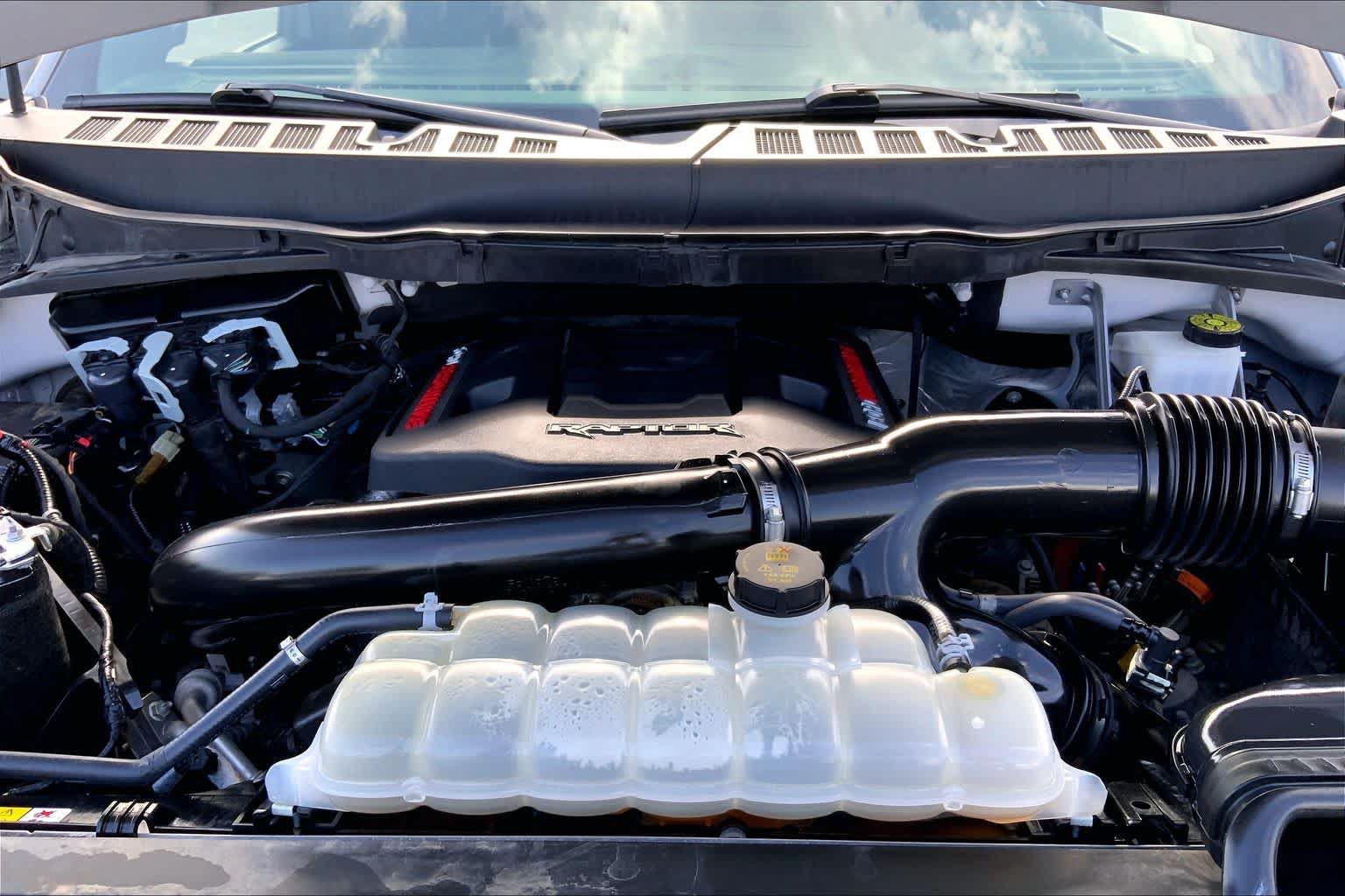Certified 2023 Ford F150 Raptor w/ Raptor Carbon Fiber Package AWD/4WD image 29