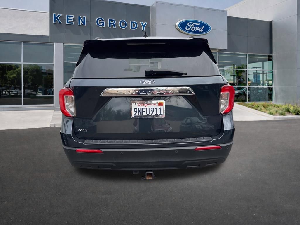 Certified 2024 Ford Explorer XLT image 4
