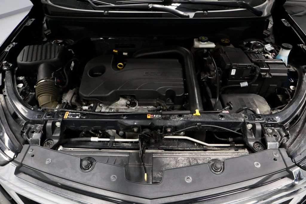 Used 2024 Chevrolet Equinox LT w/ LPO, Floor Liner Package AWD/4WD image 16