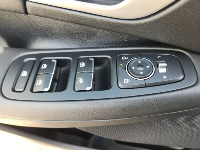Used 2025 Hyundai Sonata SEL FWD image 26