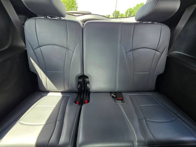 Used 2024 Buick Enclave Essence w/ Experience Buick Package AWD/4WD image 15