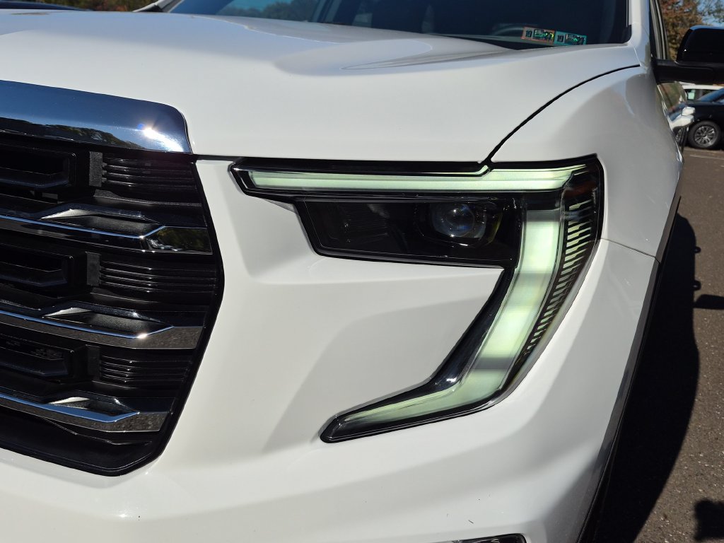 Used 2026 GMC Acadia Elevation w/ Elevation Premium Package FWD image 4