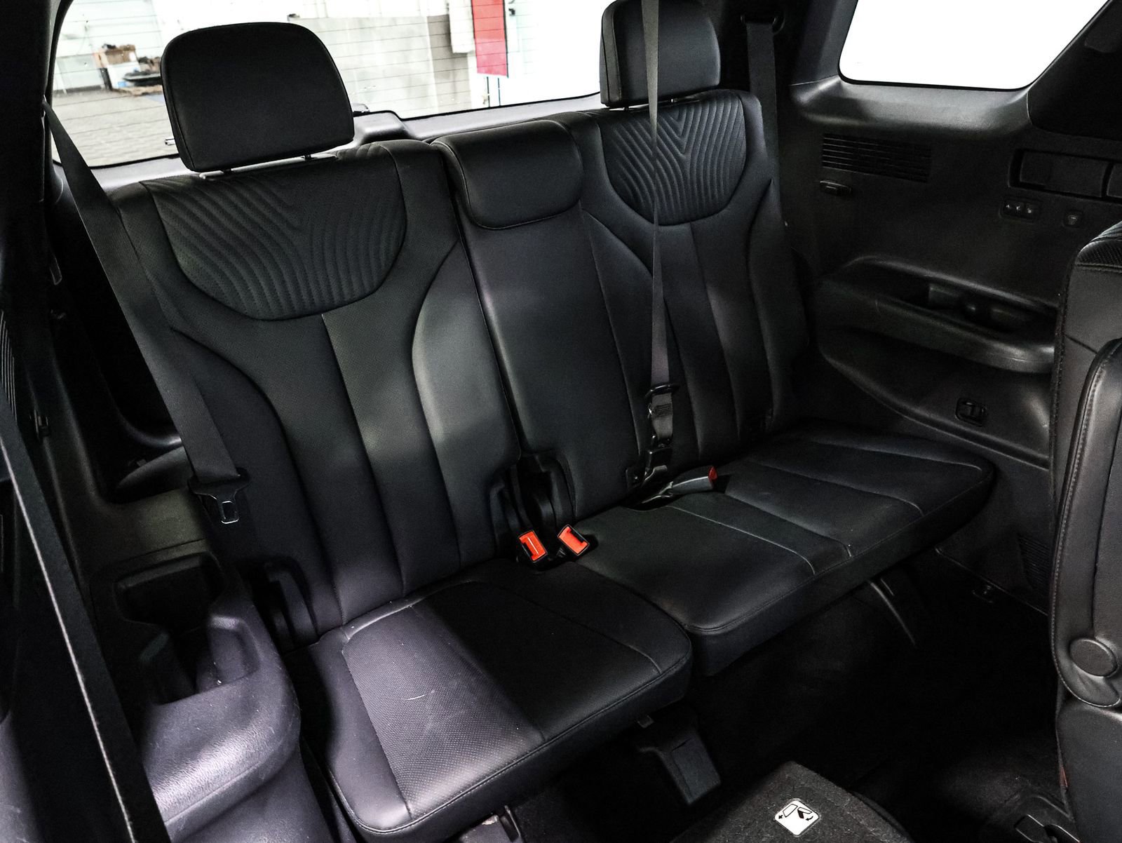 Used 2024 Hyundai Palisade Calligraphy image 24