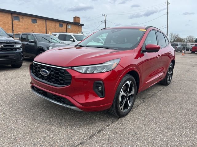Certified 2023 Ford Escape ST-Line Select w/ Tech Pack #2 AWD/4WD image 6