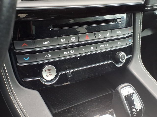 Used 2020 Jaguar F-PACE SVR AWD/4WD image 30