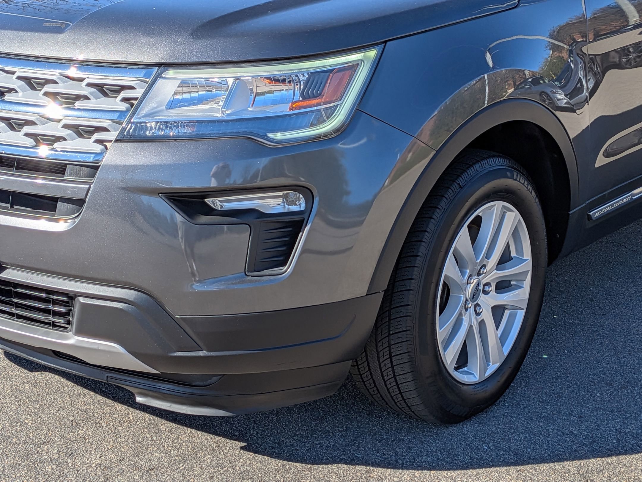 Certified 2019 Ford Explorer XLT w/ Equipment Group 201A image 10