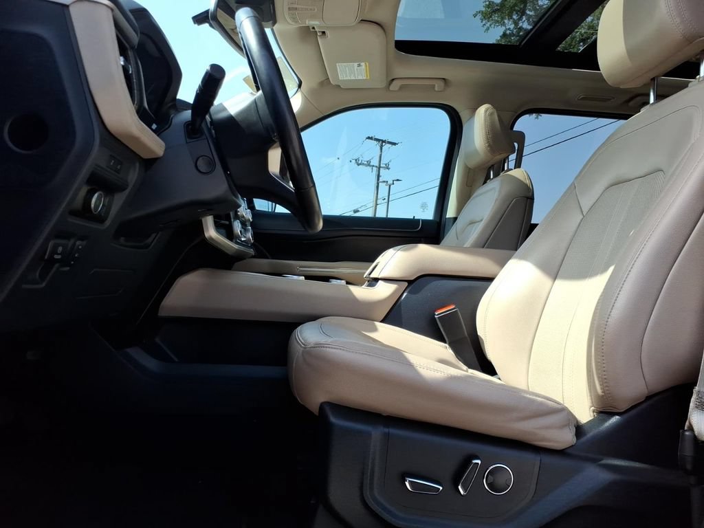 Certified 2022 Ford Expedition Limited AWD/4WD image 22