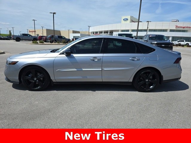 Used 2023 Honda Accord Sport image 6
