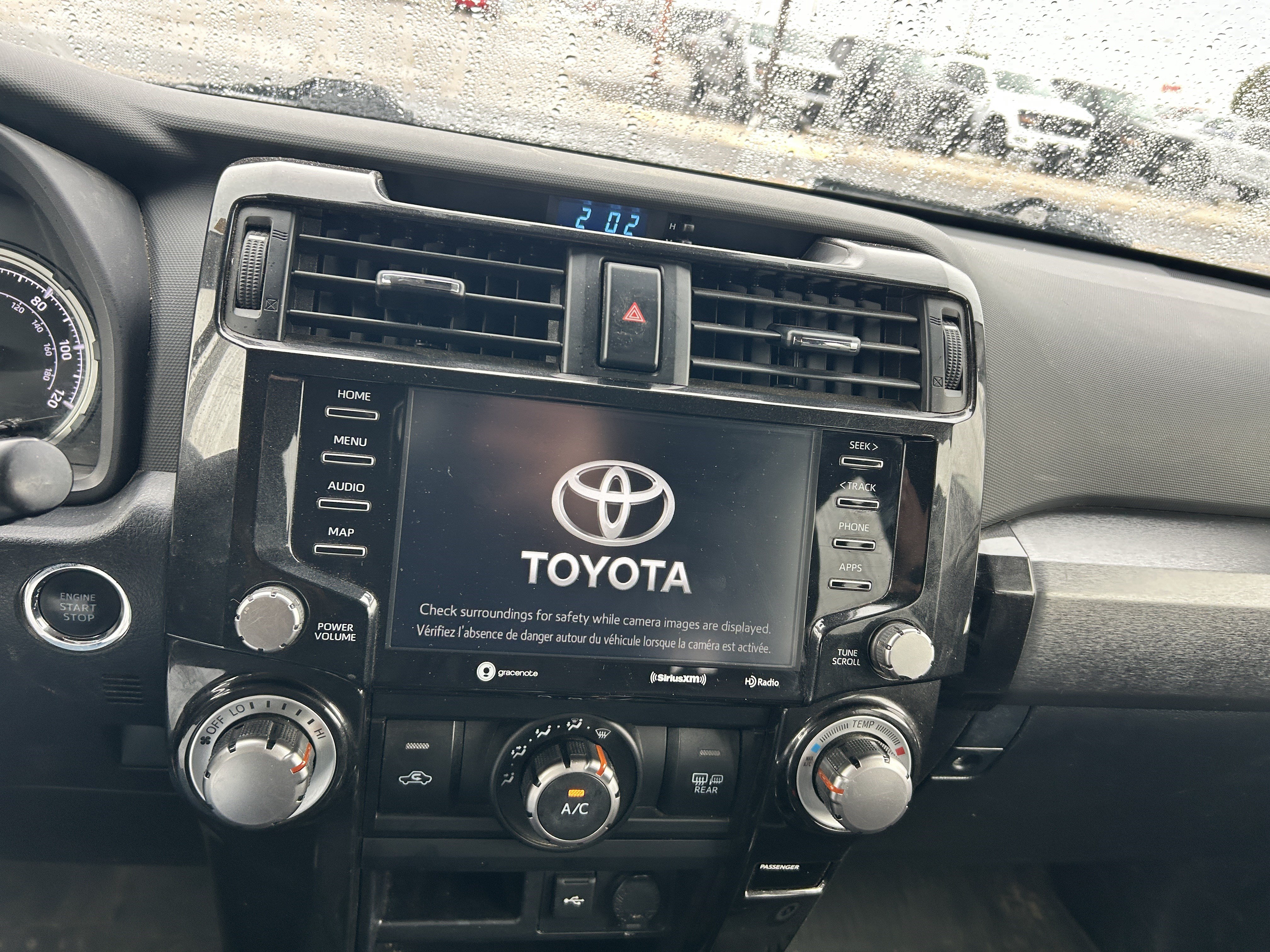 Used 2022 Toyota 4Runner TRD Off-Road Premium AWD/4WD image 16