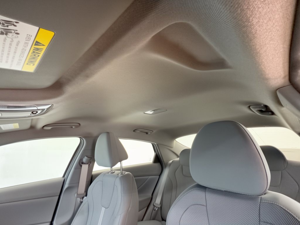 Used 2021 Hyundai Elantra SE FWD image 27