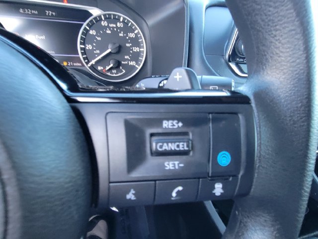 Used 2023 Nissan Rogue SV FWD image 6