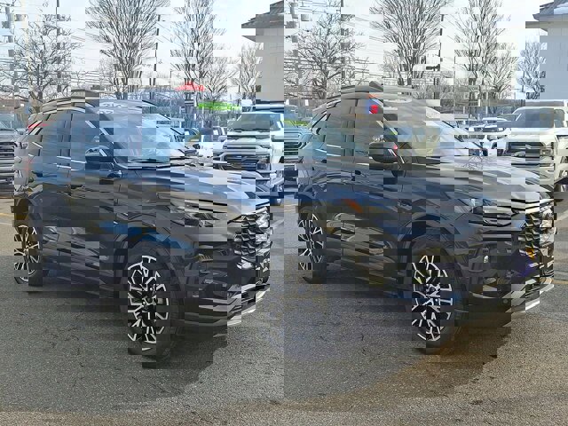 Certified 2024 Ford Escape SE w/ PHEV Premium Package image 12