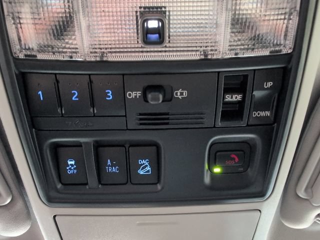 Used 2022 Toyota 4Runner SR5 Premium w/ Moonroof Package AWD/4WD image 28