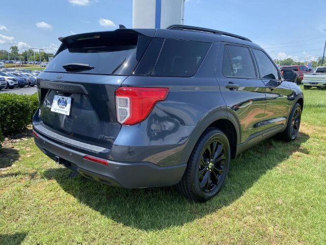 Certified 2023 Ford Explorer XLT w/ Equipment Group 202A AWD/4WD image 7