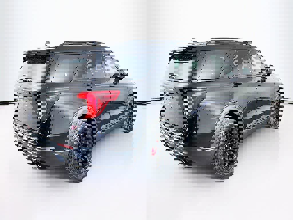 Certified 2023 Ford Explorer ST w/ Equipment Group 401A image 5