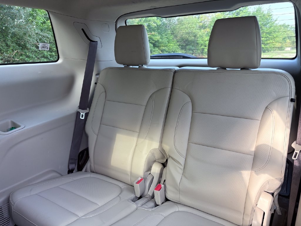 Used 2019 GMC Acadia Denali w/ LPO, Floor Liner Package AWD/4WD image 17